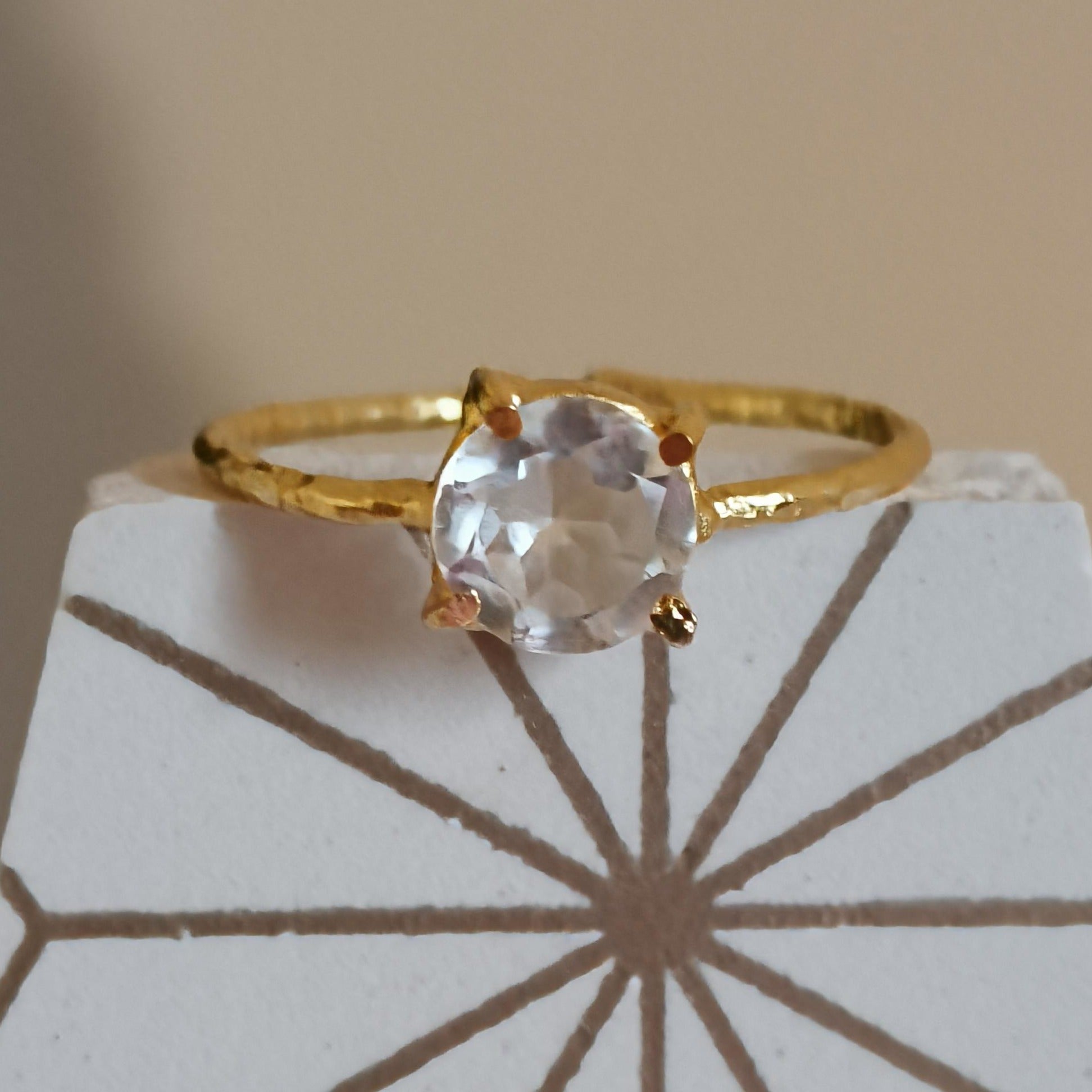 Anello  regolabile con pietre semipreziose